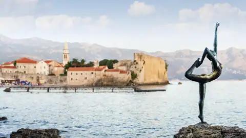 Bei Ihrer Reise genießen wir einen Tag in Budva, Montenegro. Erkunden Sie die Altstadt, die von einer fast vollständig erhaltenen Mauer umgeben ist.