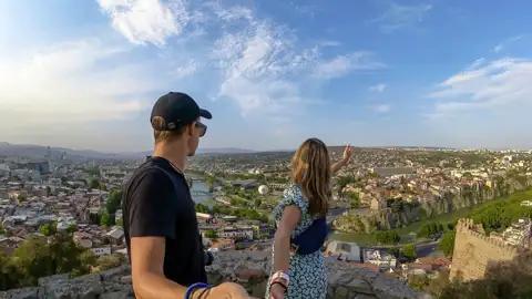 Diese YOUNG LINE Reise durch Georgien beginnt in der angesagten Hauptstadt Tiflis.