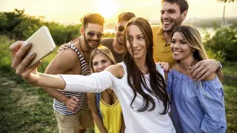 Auf unserer Rundreise mit YOUNG LINE durch Madagaskar erleben wir die Natur-Highlights – auf der Insel der Lemuren, Chamäleons und Baobab-Bäume.