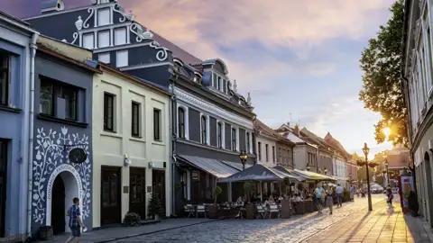 Auf dieser individuellen Rundreise durchs Baltikum sind Sie im Mietwagen flexibel unterwegs und können nach Lust und Laune Zwischenstopps einlegen.