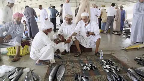 Auf Ihrer individuellen Reise mit Marco Polo durch den Oman können Sie verschiedene Märkte besuchen. Unter anderem auch den Fischmarkt in Maskat.