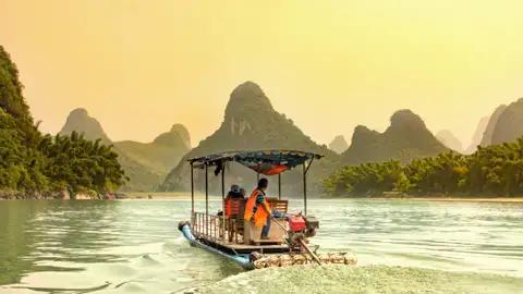 Unternehmen  Sie auf auf Ihrer individuellen Marco Polo Reise durch China auf dem Li-Fluss eine romantische Bootsfahrt.