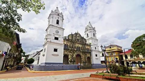 Auf Ihrer individuellen Reise mit Marco Polo durch Panama entdecken Sie die Hauptstadt Panama City, die Sie sicher mit ihrer kolonialen Altstadt in den Bann zieht.