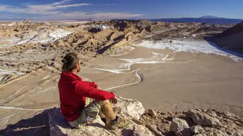 Fast schon ehrfürchtig staunt man über die endlose Weite der Atacamawüste, ein Besuch der bizzaren Felsformationen des Mondtals ist fester Bestandteil des Programms auf Ihrer individuellen Rundreise durch Peru, Bolivien und Chile.