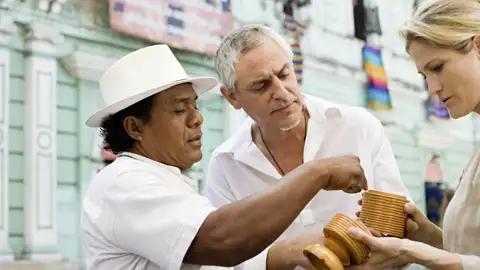 Möchten Sie auf Ihrer individuellen Rundreise durch Mexiko typische Souvenirs kaufen? Ihr Scout gibt Ihnen gerne Tipps, wo Sie die schönsten Stücke bekommen.