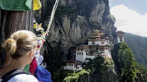 Ein Besuch des Tigernestklosters Taktsang-Lhakhang, eines der meistverehrten Pilgerziele, steht auf Ihrer individuellen Rundreise durch Bhutan natürlich auch auf dem Programm.