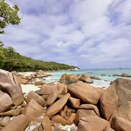 Der Traumstrand Anse Lazio, einer der schönsten Strände weltweit, erwartet Sie auf Ihrer individuellen Seychellenreise im Norden von Praslin.