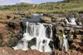 Auch Wasserfälle beeindrucken auf unserer YOUNG LINE Rundreise im unglaublich abwechslungsreichen Südafrika.