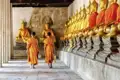 Der Buddhismus spielt in Thailand eine wichtige Rolle. In Klöstern und Tempeln treffen Sie auf Ihrer individuellen Rundreise immer wieder auf Mönche.