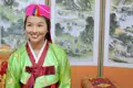 Auch traditionelle Kleidung sieht man in Südkorea bei jungen Leuten.
