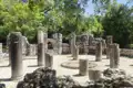 Die antike Stadt Butrint steht auf der Liste des UNESCO-Welterbes. Ihr Scout wandert mit Ihnen durch den archäologischen Park