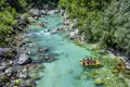 Auch Teil unserer YOUNG LINE Rundreise durch Slowenien: Rafting auf der Soca - Adrenalin pur, aber alles auf Nummer sicher.