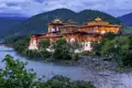 Bei Ihrer Rundreise durch Bhutan besuchen wir mehre traditionelle Tempel.