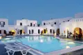 Das Hotel Astir, wo wir während unserer Kykladen-Rundreise auf Naxos eine schöne Zeit im und am Pool verbringen.