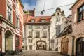 Auf Ihrem Rundgang durch die lettische Hauptstadt Riga schlendern Sie in der Altstadt durch kleine Gassen, vorbei an historischen Gebäuden und vielen Sehenswürdigkeiten wie dem Schwedischen Tor.