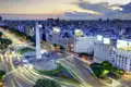 Auf Ihrer individuellen Reise durch Südamerika besuchen Sie in Argentinien die Hauptstadt Buenos Aires und spazieren beim Stadtrundgang am Obelisken vorbei.