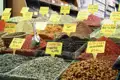 Bei Ihrer Top-Preis-Reise durch Istanbul machen wir eine "Gewürzjagd für die Nase". Dort entdecken wir neben türkischem Honig und duftenden Kaffeebohnen auch eine Vielzahl orientalischer Kräuter und Gewürze wie Safran, Minze, Ingwer und Kümmel.