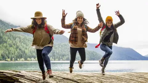 Auf unserer YOUNG LINE Rundreise entdecken wir alle kanadischen Klassiker von Calgary bis Vancouver.