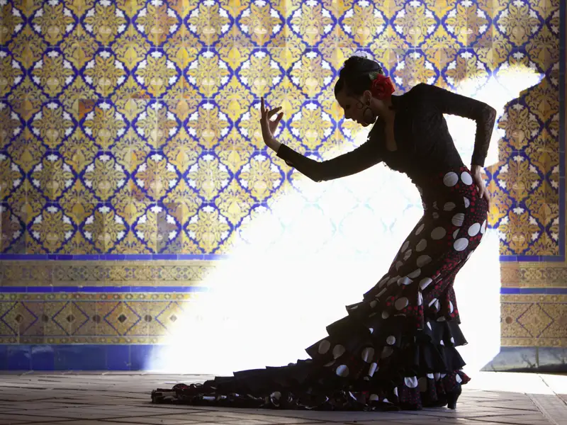 Auf Ihrer individuellen Rundreise durch Andalusien bewundern Sie die Kunst des Flamencos und der andalusischen Kachelmalerei.