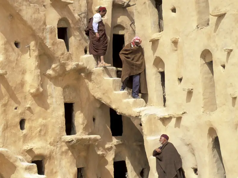 Die Berber errichteten in Tunesien ganze Dörfer aus Lehm - auf Ihrer individuellen Rundreise bekommen Sie das eine oder andere davon zu sehen.