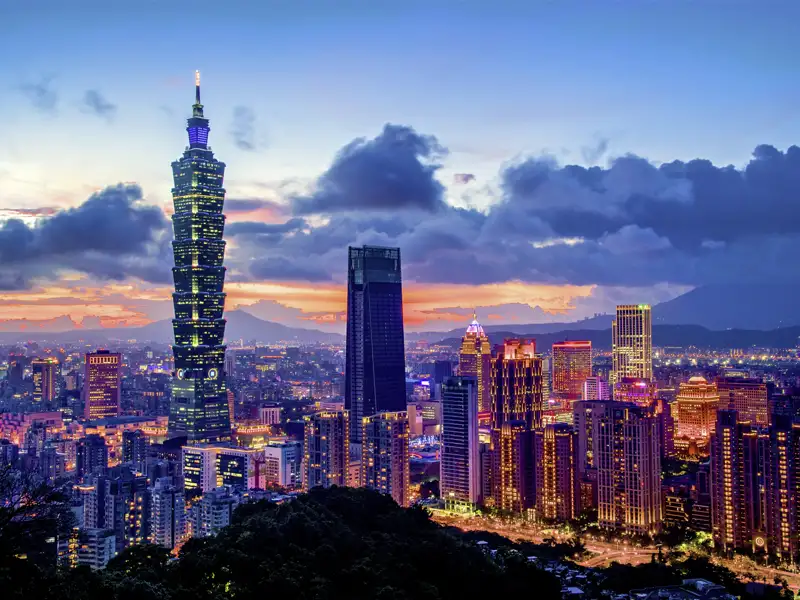 Zum Auftakt Ihrer individuellen Rundreise durch Taiwan erkunden Sie die Hauptstadt Taipei. Über 500 m hoch ragt der Taipei 101 in den Himmel - bis 2007 war er sogar das höchste Gebäude der Welt.