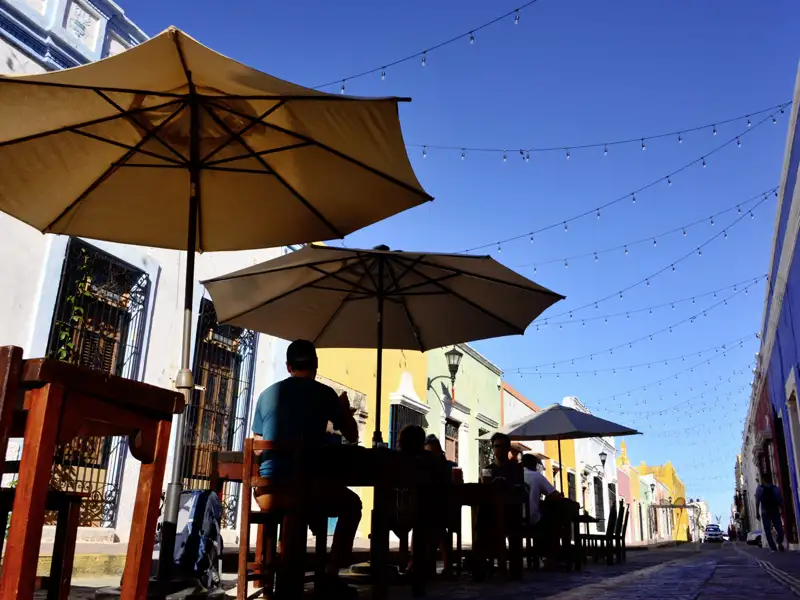 Auf Ihrer individuellen Reise durch Mexiko machen Sie auch halt in Campeche und bewundern die bunten Häuser.