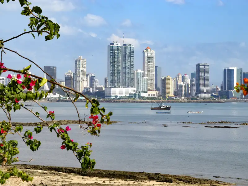 Kontrastprogramm auf Ihrer individuellen Rundreise durch Panama: Neben Naturwundern erwartet Sie in der Hauptstadt Panama-Stadt modernes Großstadtleben.