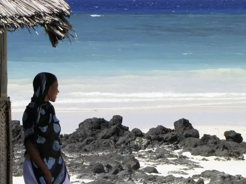 Zum Finale Ihrer individuellen Rundreise durch Tansania erkunden Sie die Gewürzinsel Sansibar und relaxen am Strand.