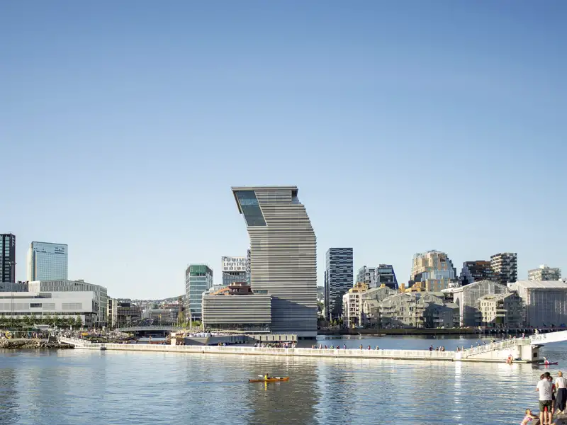 Erste Station unserer YOUNG LINE Reise nach Norwegen ist die Hauptstadt Oslo mit ihren neuen architektonischen Höhepunkten wie Oper und Munch-Museum!