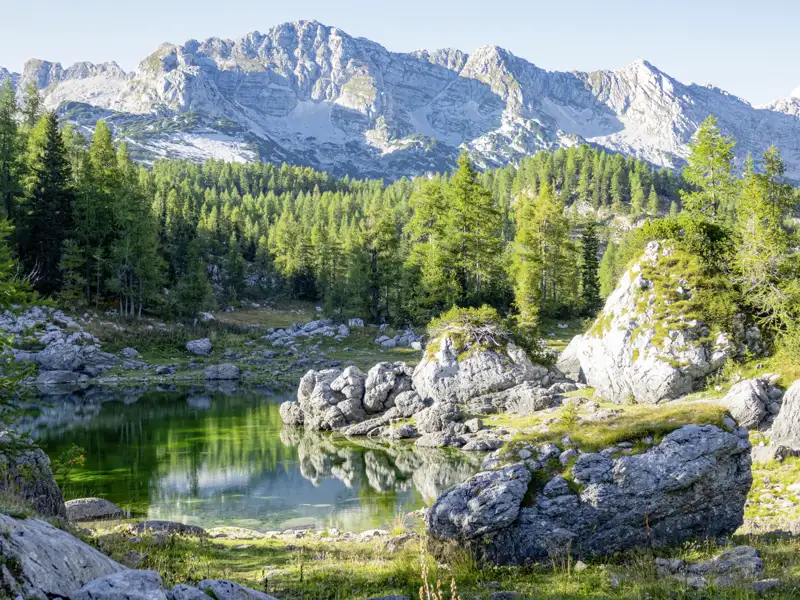 Ein Highlight unserer YOUNG LINE Rundreise durch Slowenien gleich zu Beginn: der Triglav-Nationalpark mit seiner klaren Bergluft und dem Wahnsinnspanorama lässt uns staunen.
