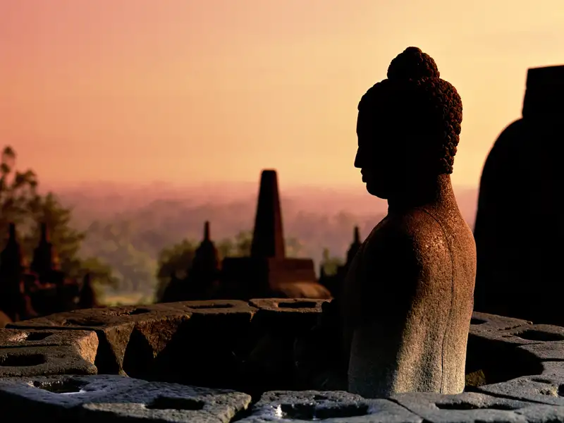 Auf unserer YOUNG LINE Rundreise durch Indonesien kommen wir auch der Kultur des Landes näher.