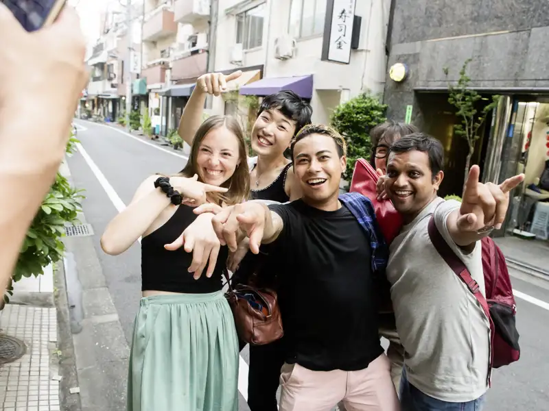 Auf dieser Rundreise mit YOUNG LINE durch Japan in der Gruppe unter anderem Hiroshima und Kyoto erkunden und dann großes Finale in der Megametropole Tokio.