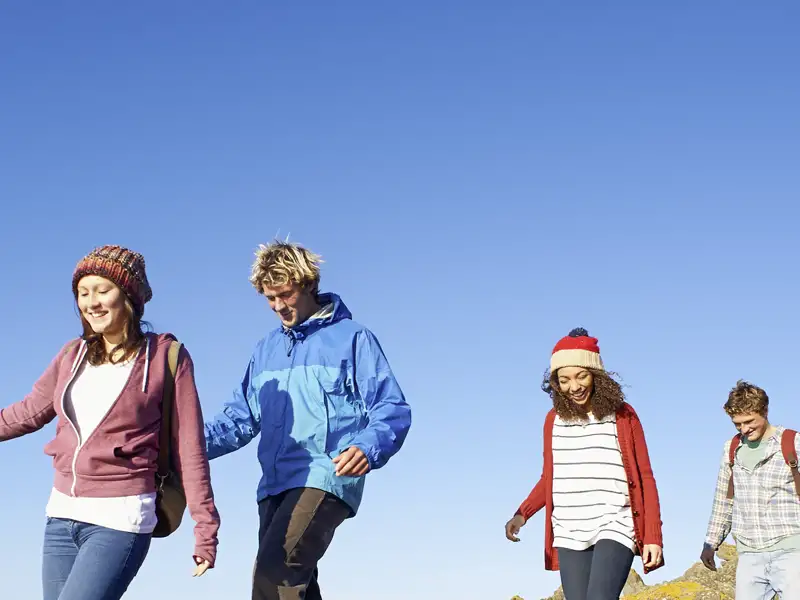 Auf dieser Reise sind junge Traveller zwischen 20 und 35 gemeinsam in der Gruppe in der Natur unterwegs.