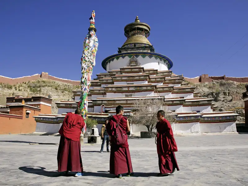 Auf dieser Tibet-Rundreise mit Marco Polo steht in Gyantse das Kloster Palkhor Chöde auf dem Programm.