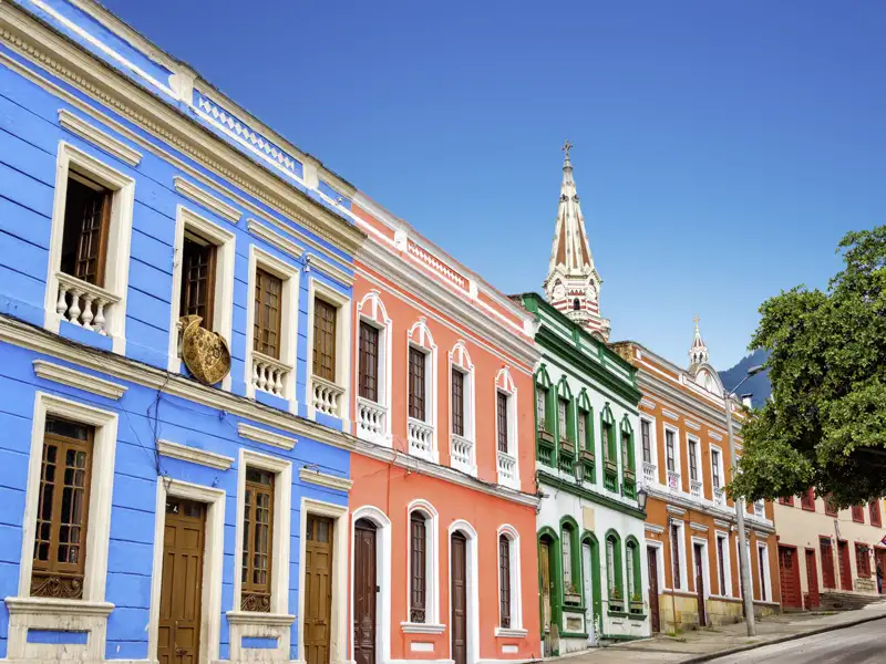 Bogotá ist der Startpunkt unserer YOUNG LINE Reise durch Kolumbien. Die Kolonialbauten in den prächtigen Farben sind sehr fotogen,