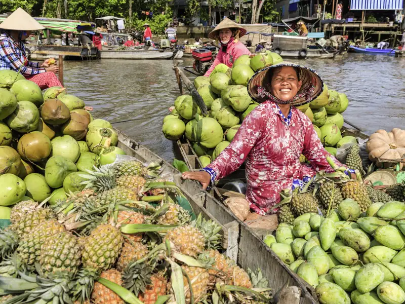 Auf Ihrer Marco Polo Reise in der Mini-Gruppe verbringen Sie zwei Nächte im Mekongdelta und genießen das bunte Treiben auf dem Mekong.