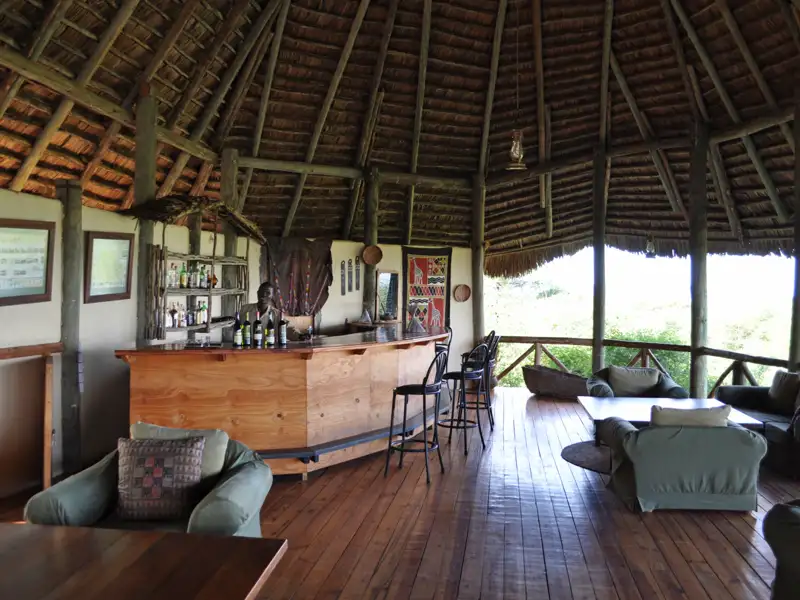 Burunge Tented Lodge - ein Traum von Afrika. Abends auf der Terrasse sitzen, einen Sundowner schlürfen und den Geräuschen der Savanne lauschen.
