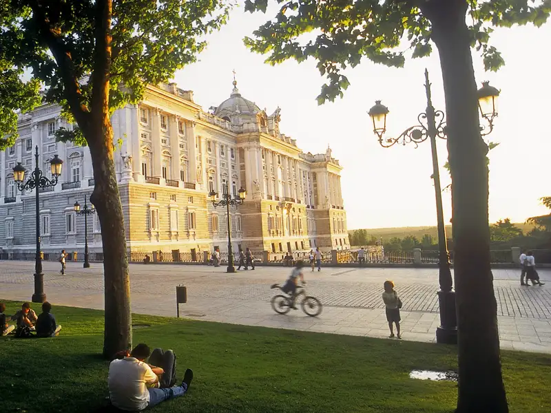 ABendstimmung am Palacio Real in Madrid