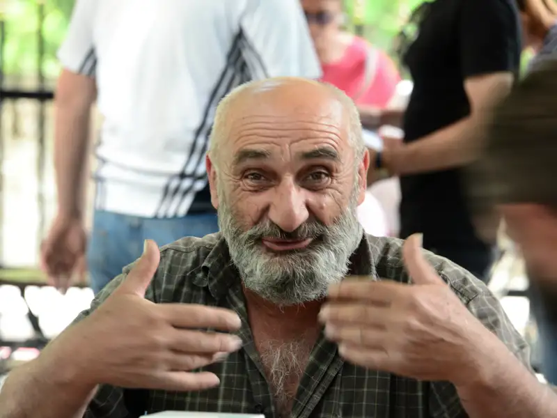 Auf Ihrer individuellen Rundreise durch Georgien kommen Sie bestimmt auch in Kontakt mit Einheimischen.