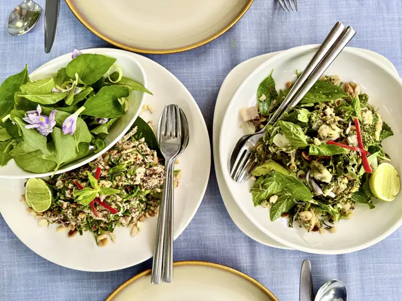Probieren Sie auf Ihrer individuellen Rundreise durch Laos und Kambodscha auch kambodschanische Köstlichkeiten.