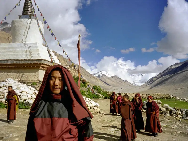 Unterwegs treffen Sie auf Ihrer individuellen Rundreise immer einmal wieder auf tibetische Mönche.