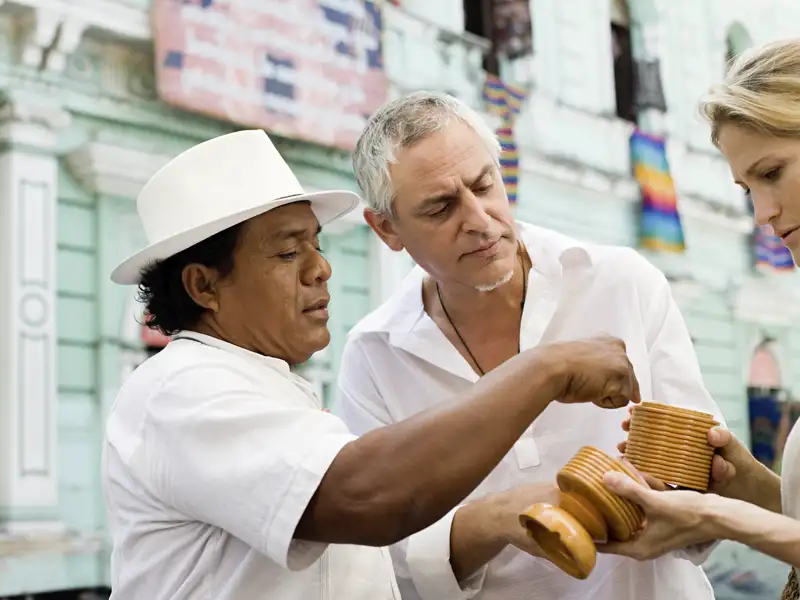 Möchten Sie auf Ihrer individuellen Rundreise durch Mexiko typische Souvenirs kaufen? Ihr Scout gibt Ihnen gerne Tipps, wo Sie die schönsten Stücke bekommen.