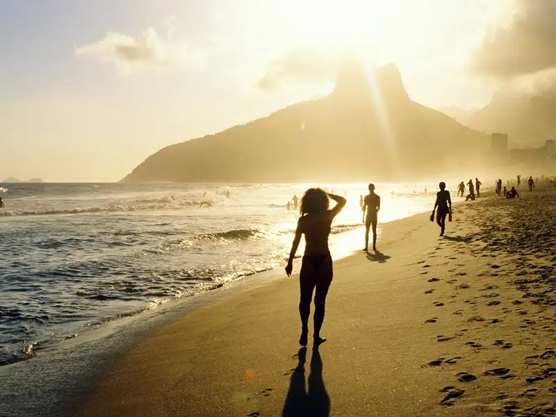 Die Traumstadt am Atlantik - Rio de Janeiro - ist der krönende Abschluss Ihrer individuellen Reise durch Südamerika. Rio ohne Strandleben? Undenkbar! Auch Sie haben Zeit für unvergessliche Momente - zum Beispiel am berühmten Strand von Ipanema.