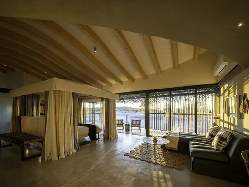 Wenn Sie diese individuelle Mietwagen-Rundreise durch Namibia in der Hotelkategorie Luxus buchen, übernachten Sie am Etoschapark Süd in der Lodge Anderssons at Ongava.