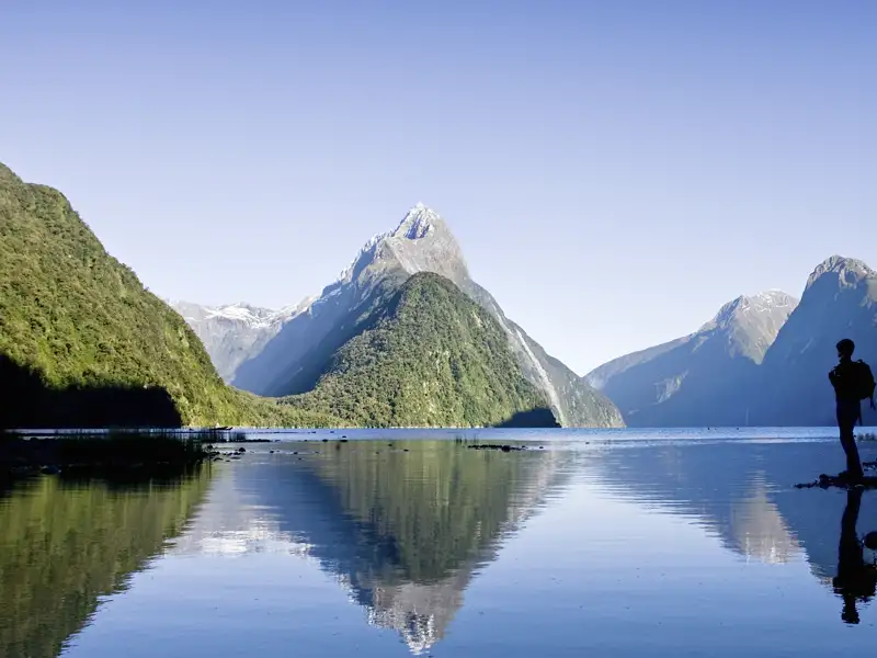 Auf Ihrer individuellen Reise durch Neuseeland kommen Sie auch zum Milford Sound und unternehmen eine spektakuläre Bootsfahrt.