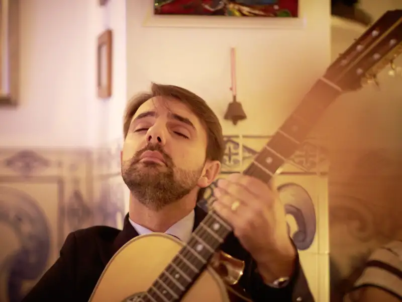 Während der Rundreise können Sie Fadolokale besuchen und in der wunderschönen Melancholie dieser traditionellen portugiesischen Musik schwelgen.