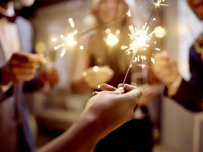 Auf unserer Reise zu Silvester werden auch wir mit einem Sekt auf das neue Jahr anstoßen!