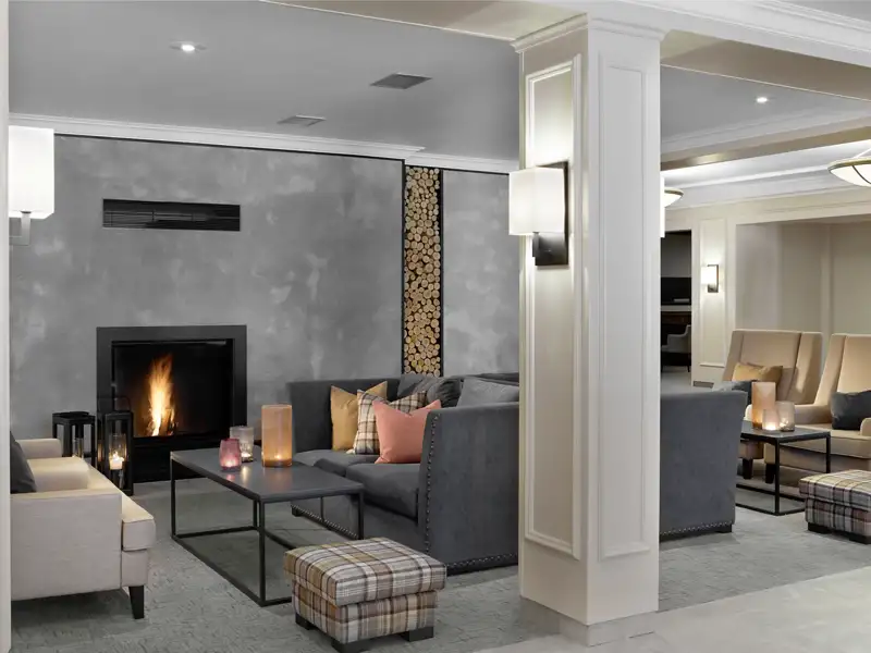 Auf Ihrer Reise haben Sie Gelegenheit sich in der gemütlichen Lobby den Tag Revue passieren zu lassen.