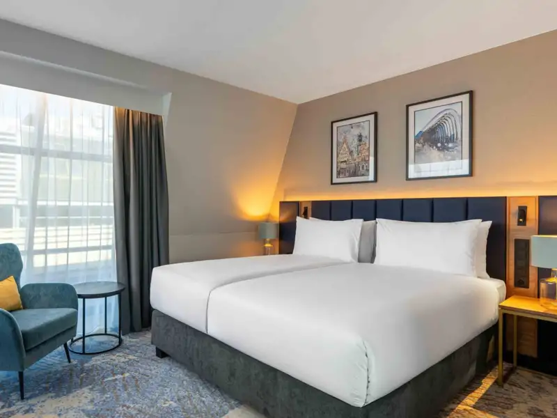 Auf unserer Top-Preis-Reise übernachten Sie in modernen Hotelzimmern des Wyndham Wroclaw Old Town,