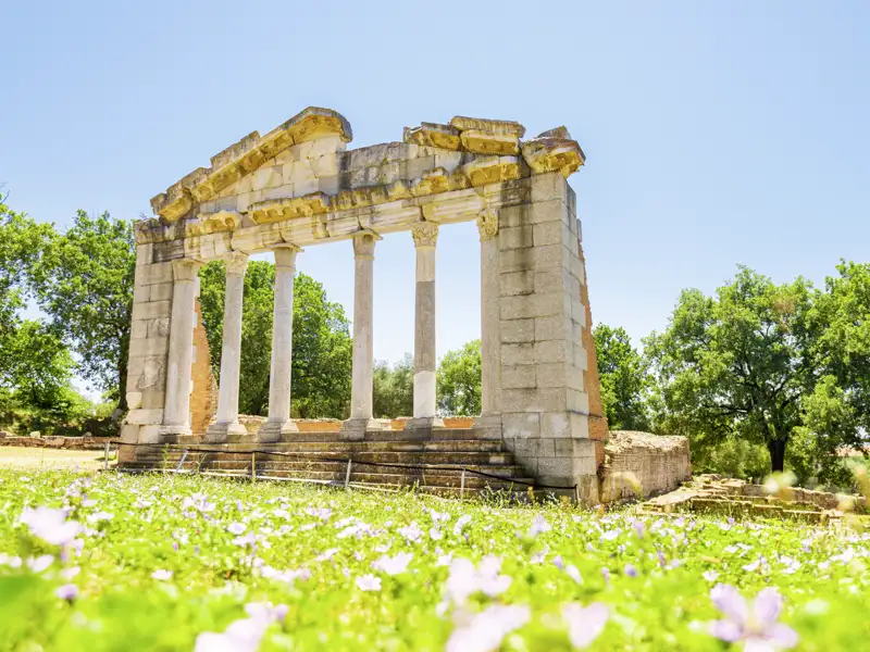 Bei unserer Rundreise besuchen wir die Überreste der antiken griechischen Stadt Apollonia.